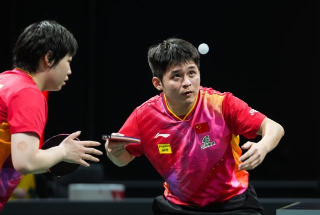 1733043273130031721.jpg (体育)(3)乒乓球——混合团体世界杯:中国胜澳大利亚XxjpseC007140_20241201_PEPFN0A001.jpg